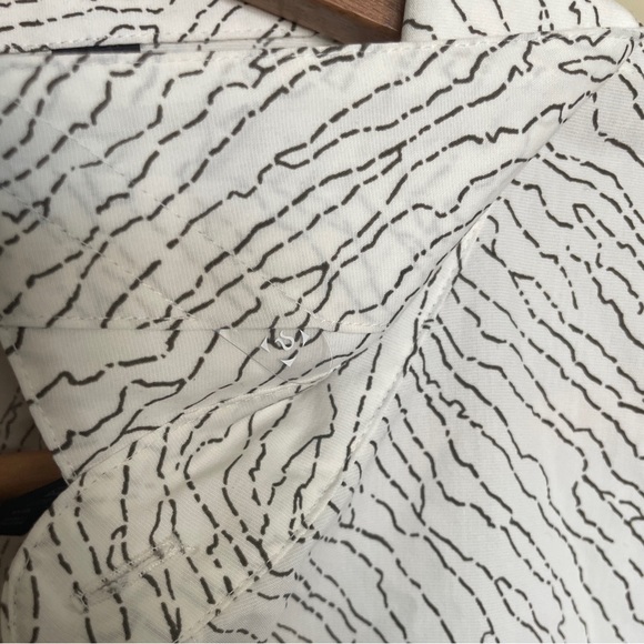 New$98 Lululemon Men’s Collar Button Front Down To The Wire Shirt XXL - Picture 5 of 7